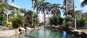 Colonial Palms Motor Inn