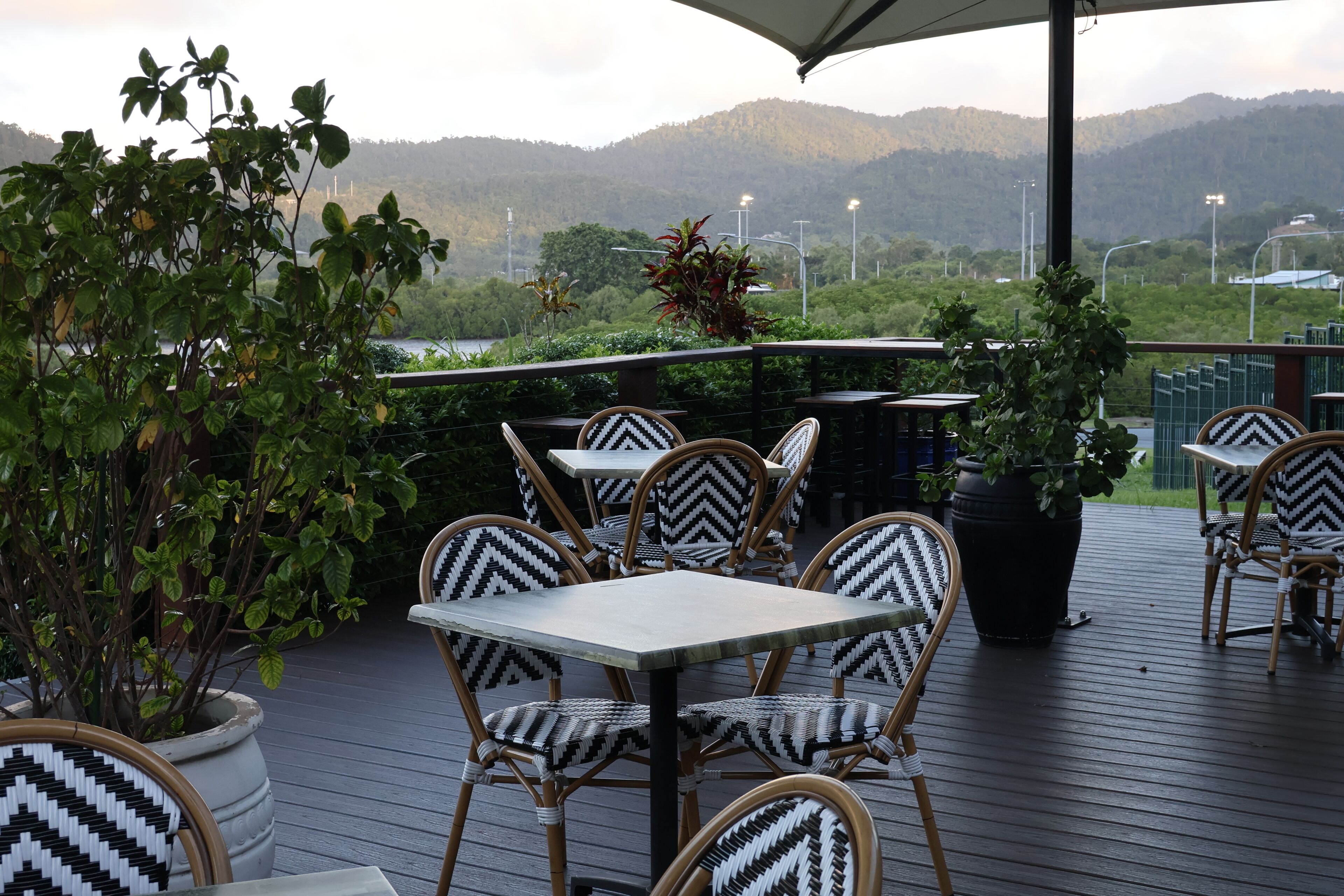 Regional cuisine, alfresco dining 