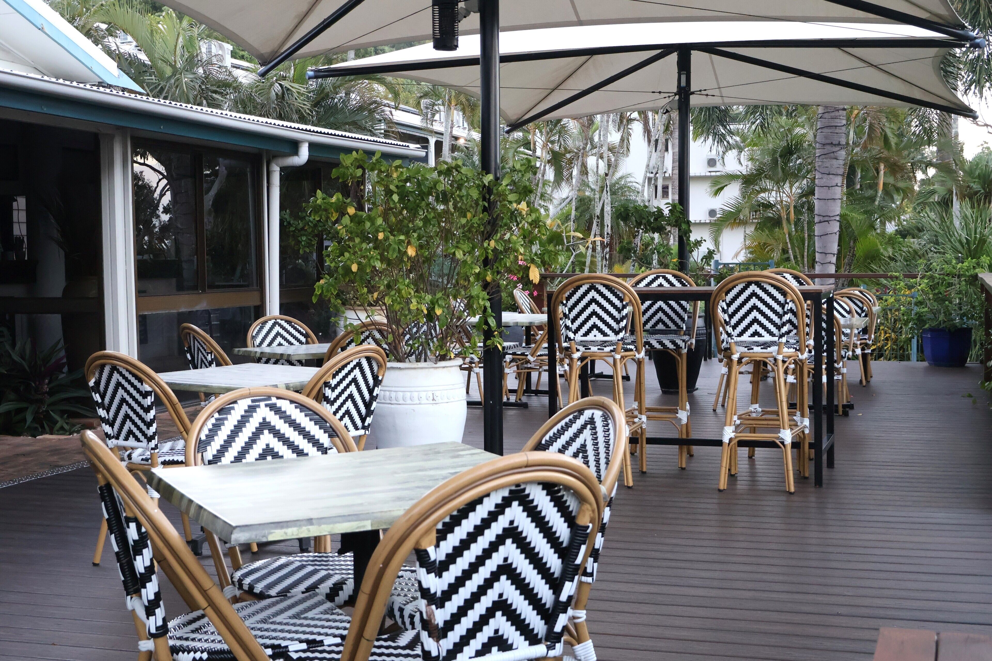 Regional cuisine, al fresco dining 