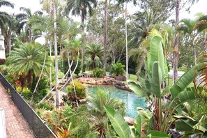 2 outdoor pools, sun loungers