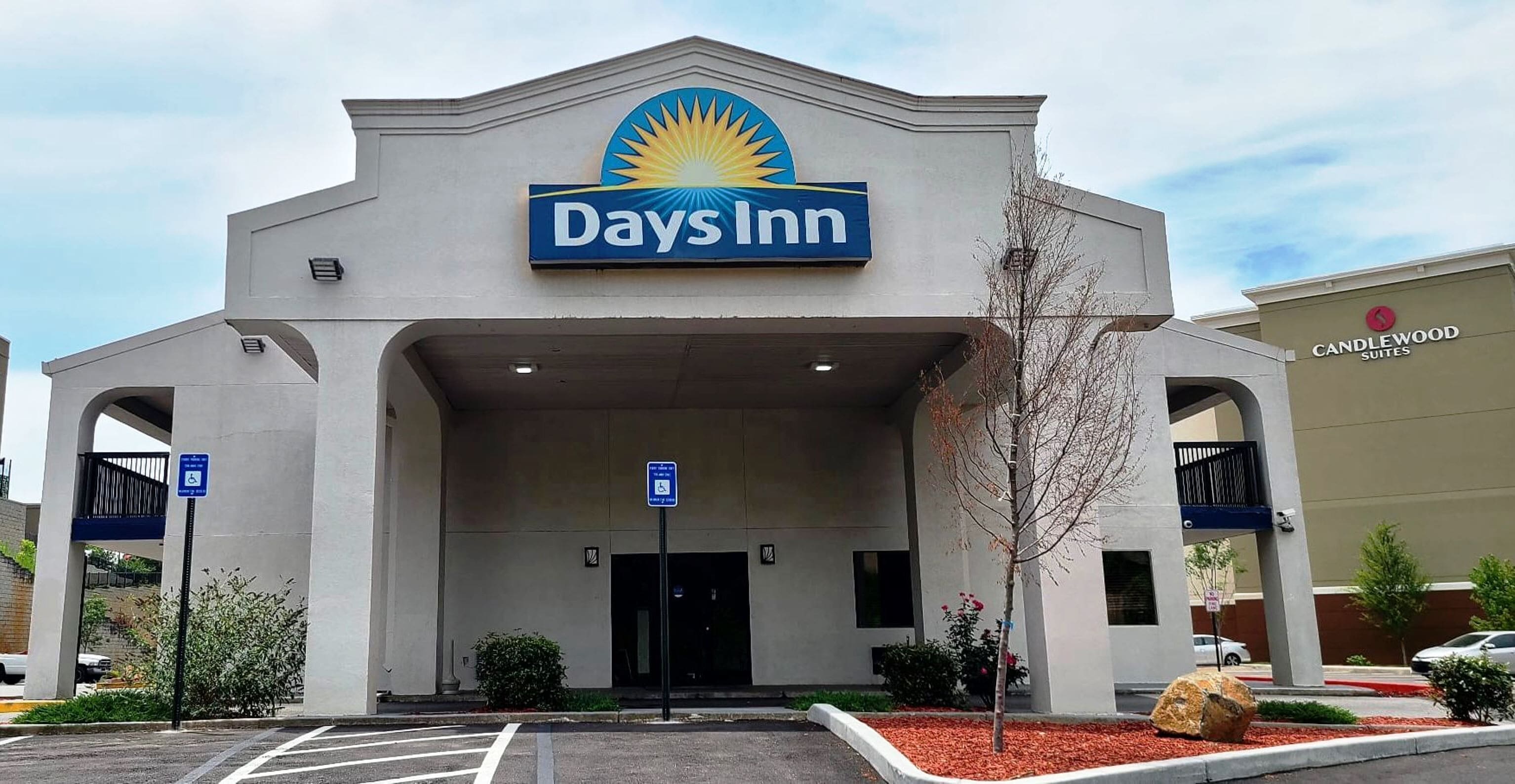 Days Inn by Wyndham Kennesaw
