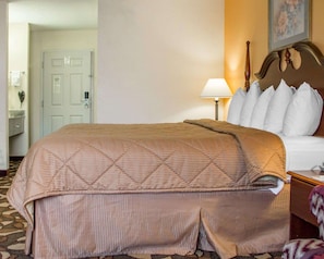 Chambre Standard, 1 trÚs grand lit, non-fumeur | Literie de qualité, lit avec matelas à plateau-coussin, bureau