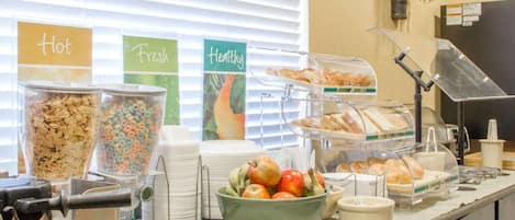 Free daily continental breakfast
