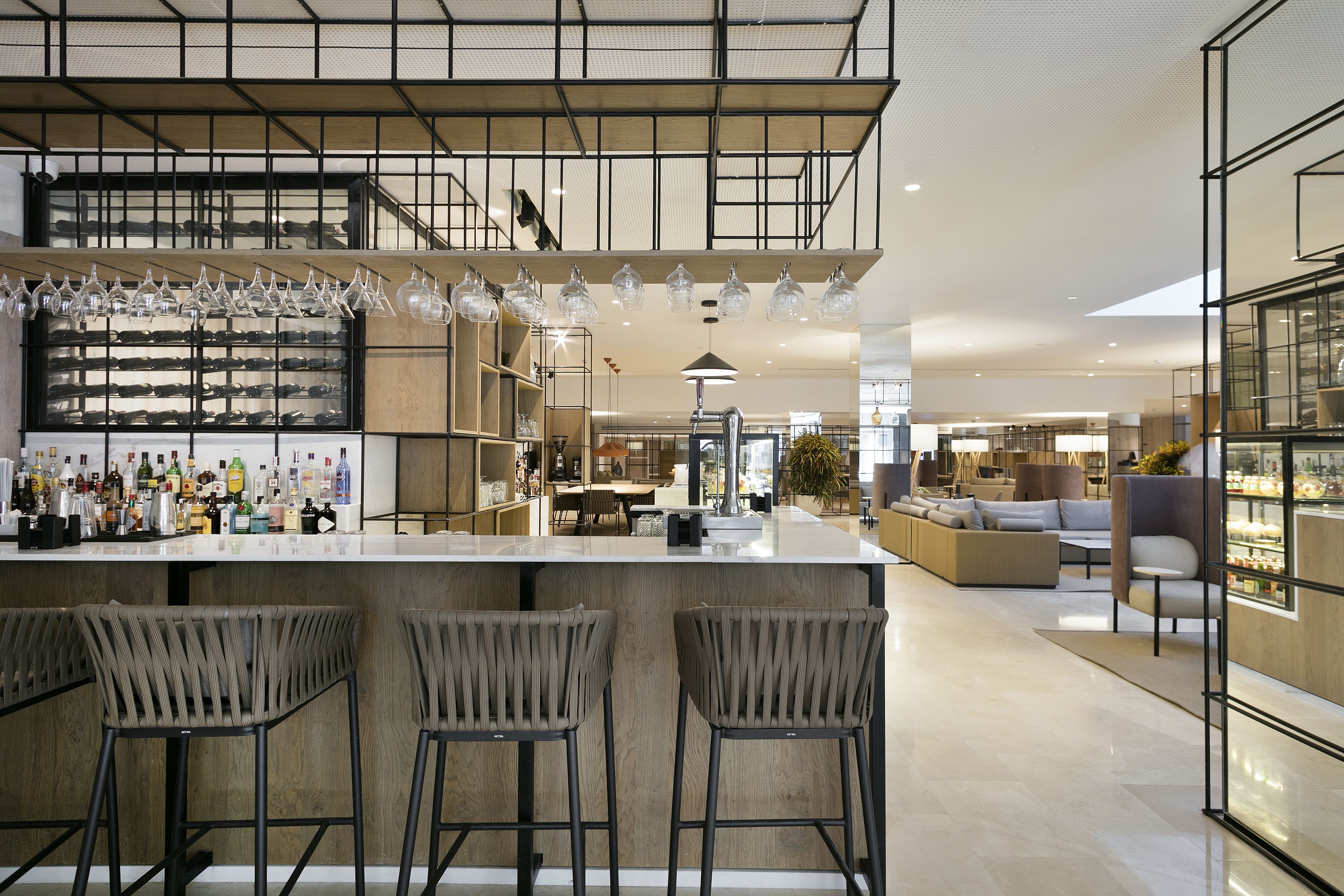 3 bares o lounges, bar de cocteles, bar en la azotea 