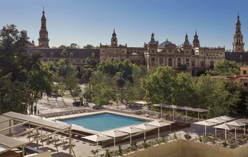 Outdoor pool, pool umbrellas, pool loungers