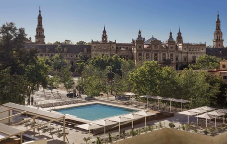 Rooftop pool