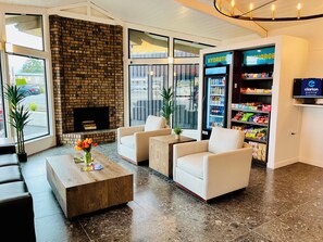 Lobby - Clarion Pointe Mount Vernon - Burlington (Mount Vernon)