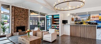 Clarion Pointe Mount Vernon - Burlington