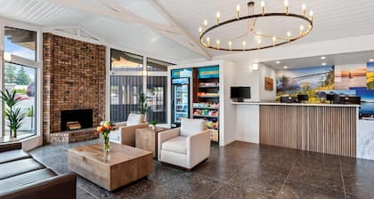 Clarion Pointe Mount Vernon - Burlington