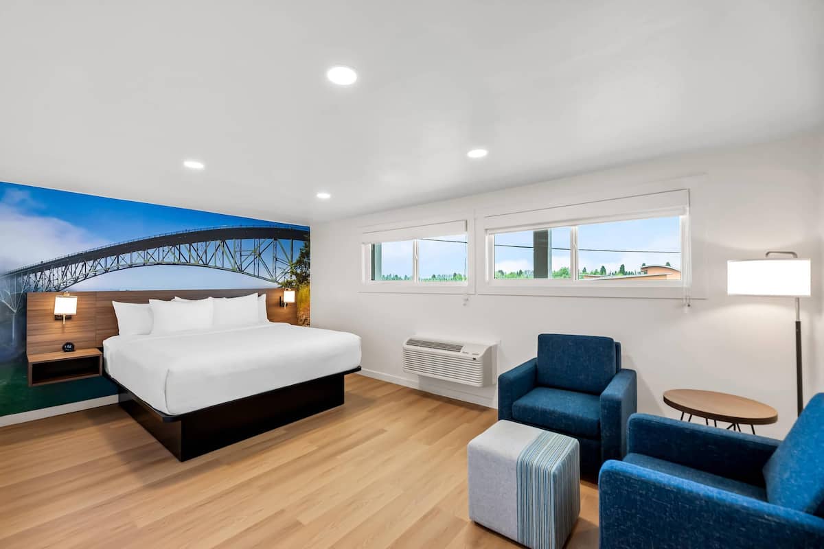 Standard Room, 1 Queen Bed with Sofa bed, Non Smoking