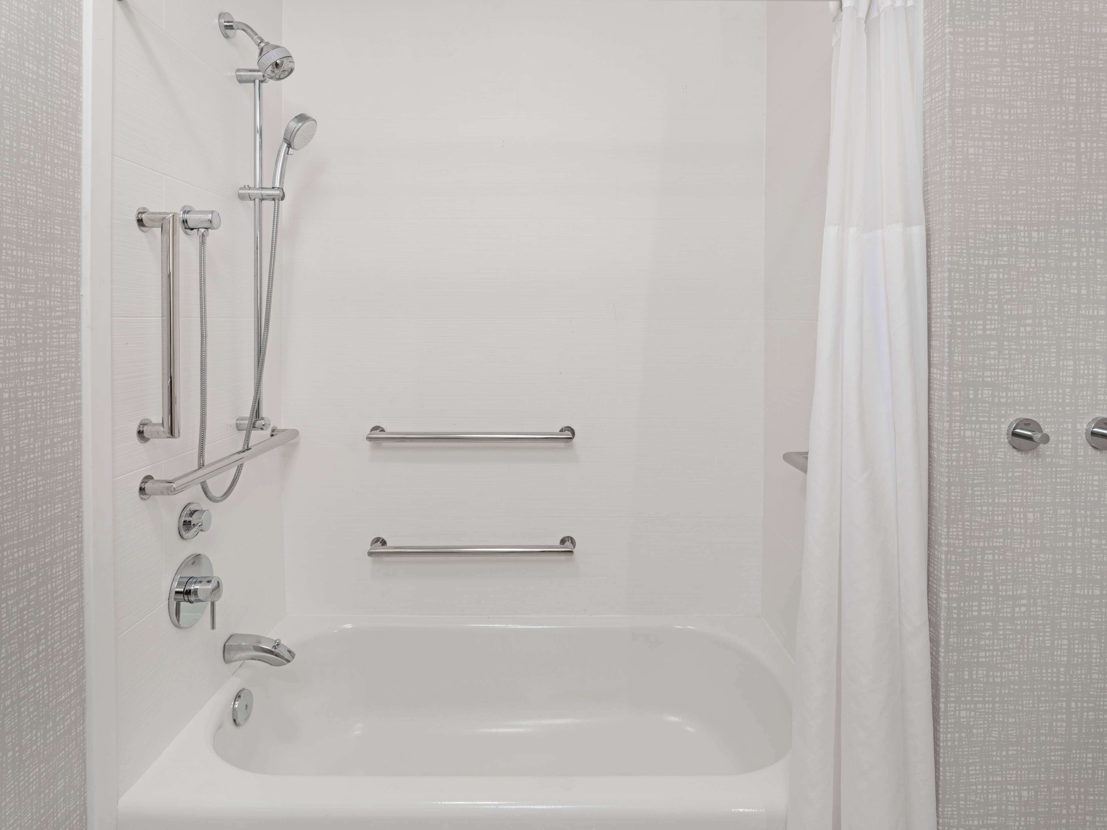 Ducha del cuarto de baño