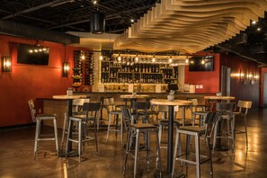 Dining - Ramada by Wyndham Austin South (Austin)