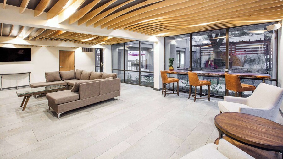 Ramada by Wyndham Austin South