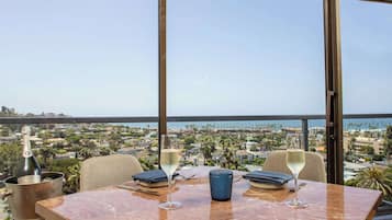 Breakfast, lunch, dinner served; sea views