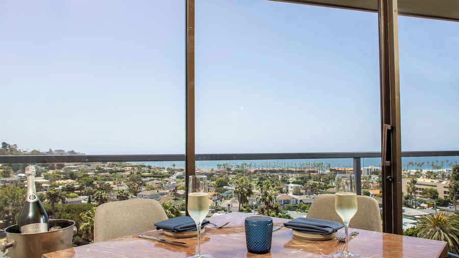 Hotel La Jolla, Curio Collection by Hilton
