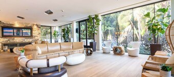 Hotel La Jolla, Curio Collection by Hilton