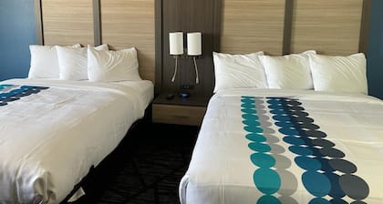 Baymont by Wyndham Blackwell I-35