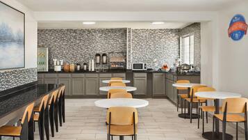 Desayuno continental incluido todos los días