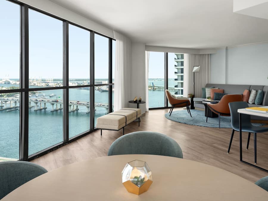 Presidentiële suite, 1 slaapkamer, uitzicht op baai | Luxe beddengoed, donzen dekbedden, pillowtop-bedden