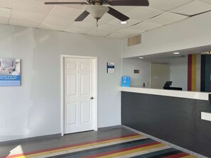 Business center - Studio 6 Lake Jackson, TX (Lake Jackson)