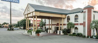 Days Inn by Wyndham New Braunfels