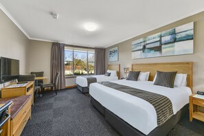 Deluxe Room, King Twin | 高級寢具、特厚豪華床墊、迷你吧、房內夾萬