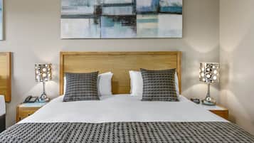 Deluxe Room, King Twin | Literie de qualité supérieure, surmatelas, minibar