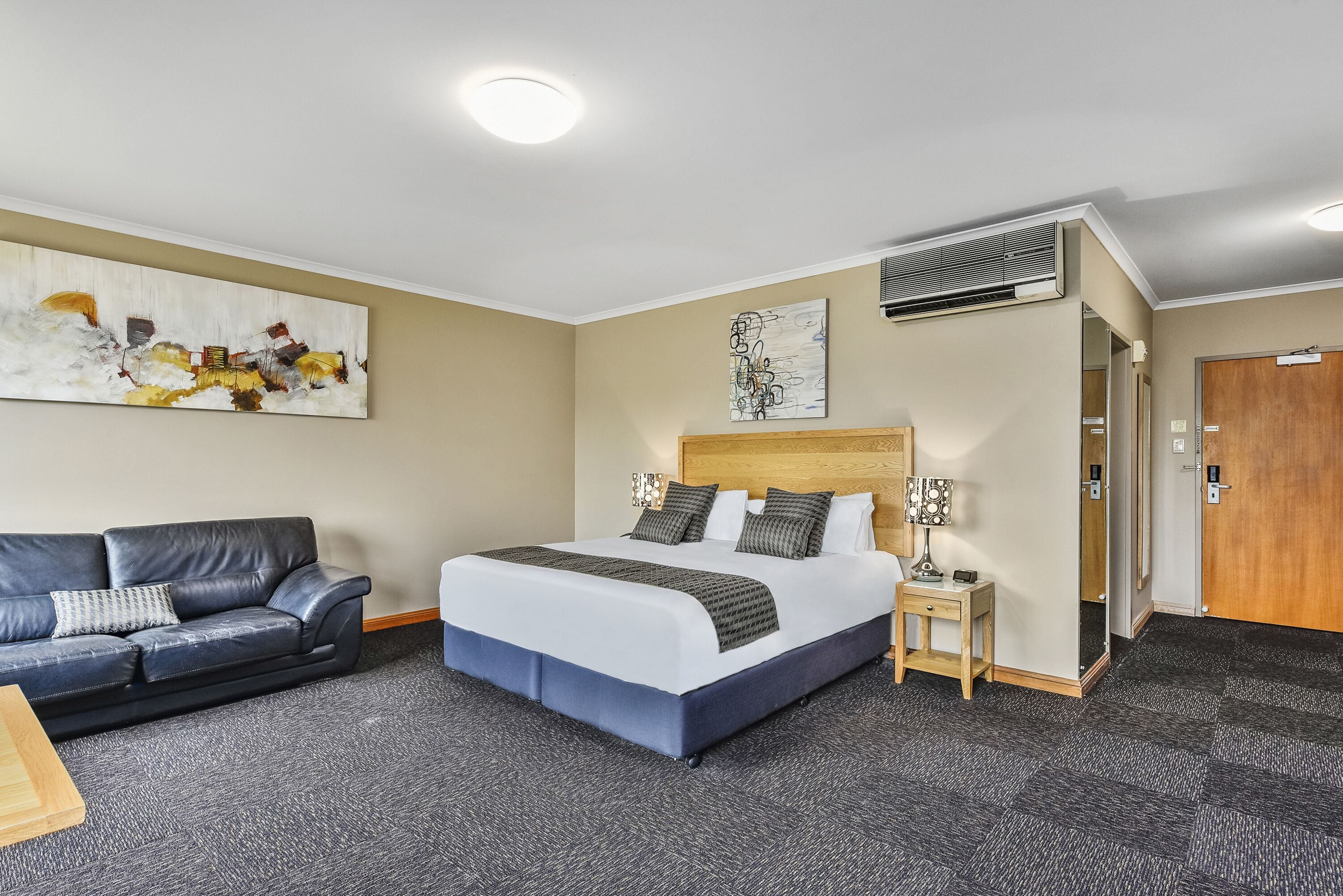 premier room, 1 king bed | premium bedding, pillow-top beds, minibar, in-room safe