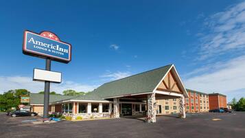 المنشأة من الخارج