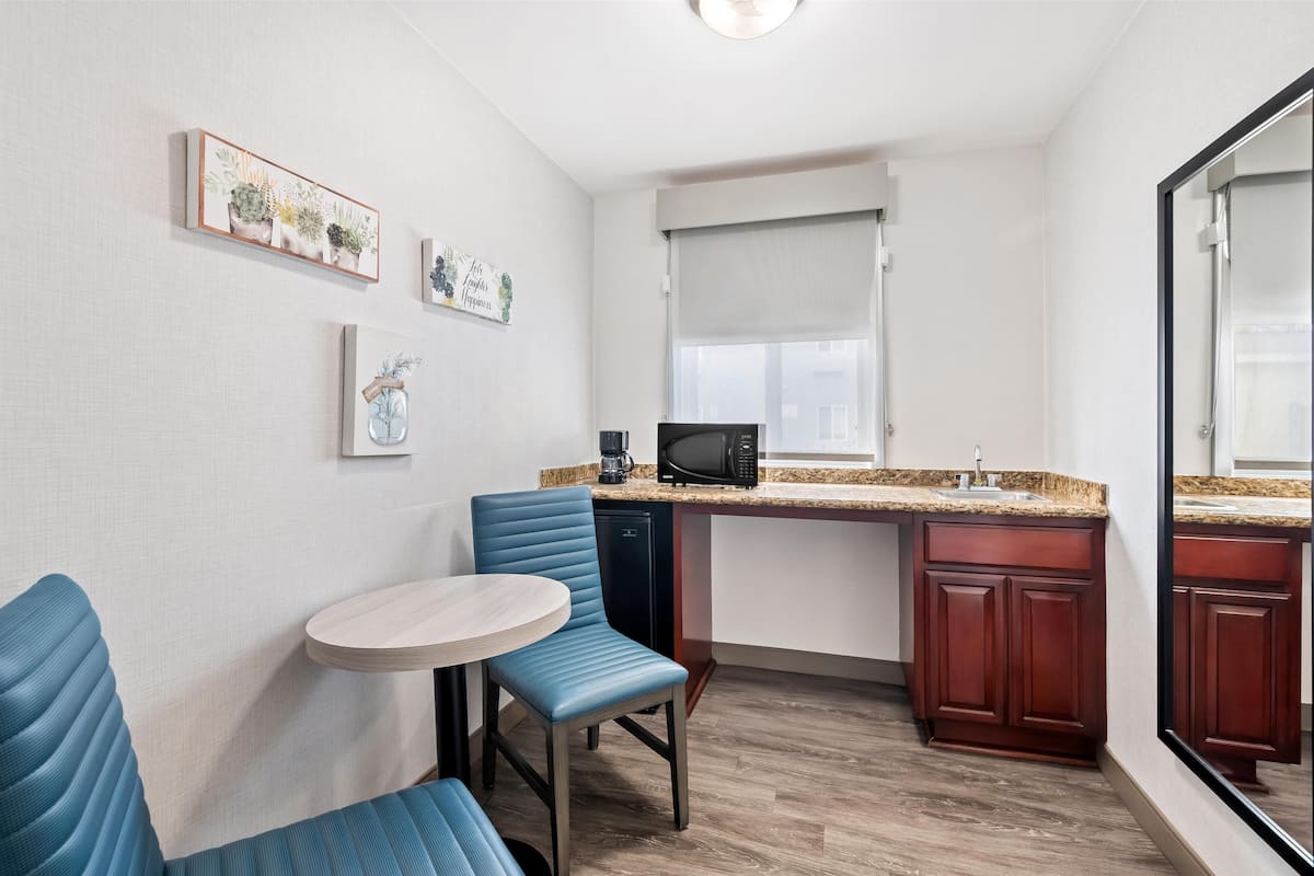 standard room, 2 queen beds, non smoking, refrigerator & microwave (pet friendly) | 1 bedroom, pillow-top beds, desk, laptop workspace