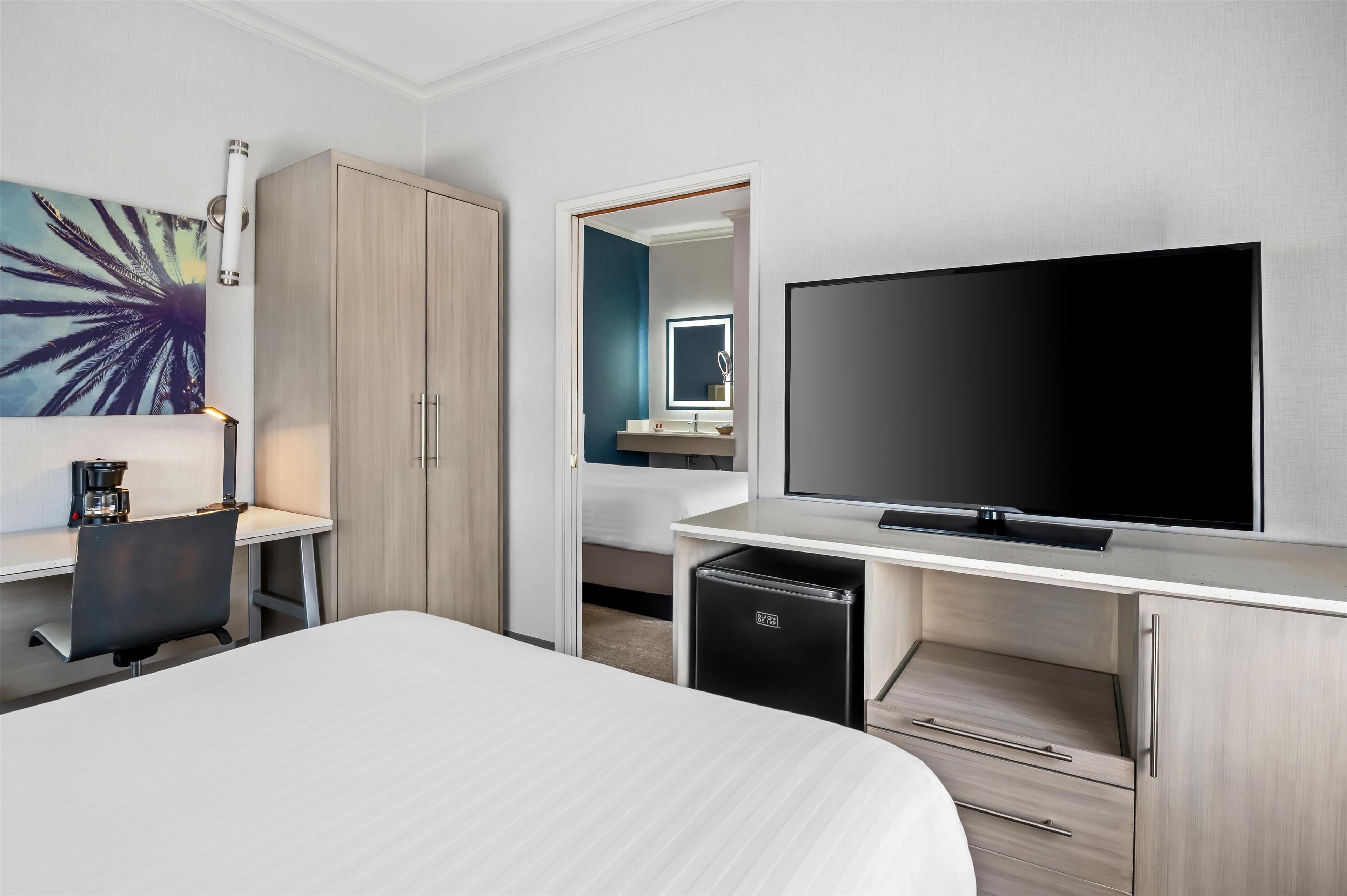 Photo - SureStay Hotel by Best Western Santa Monica