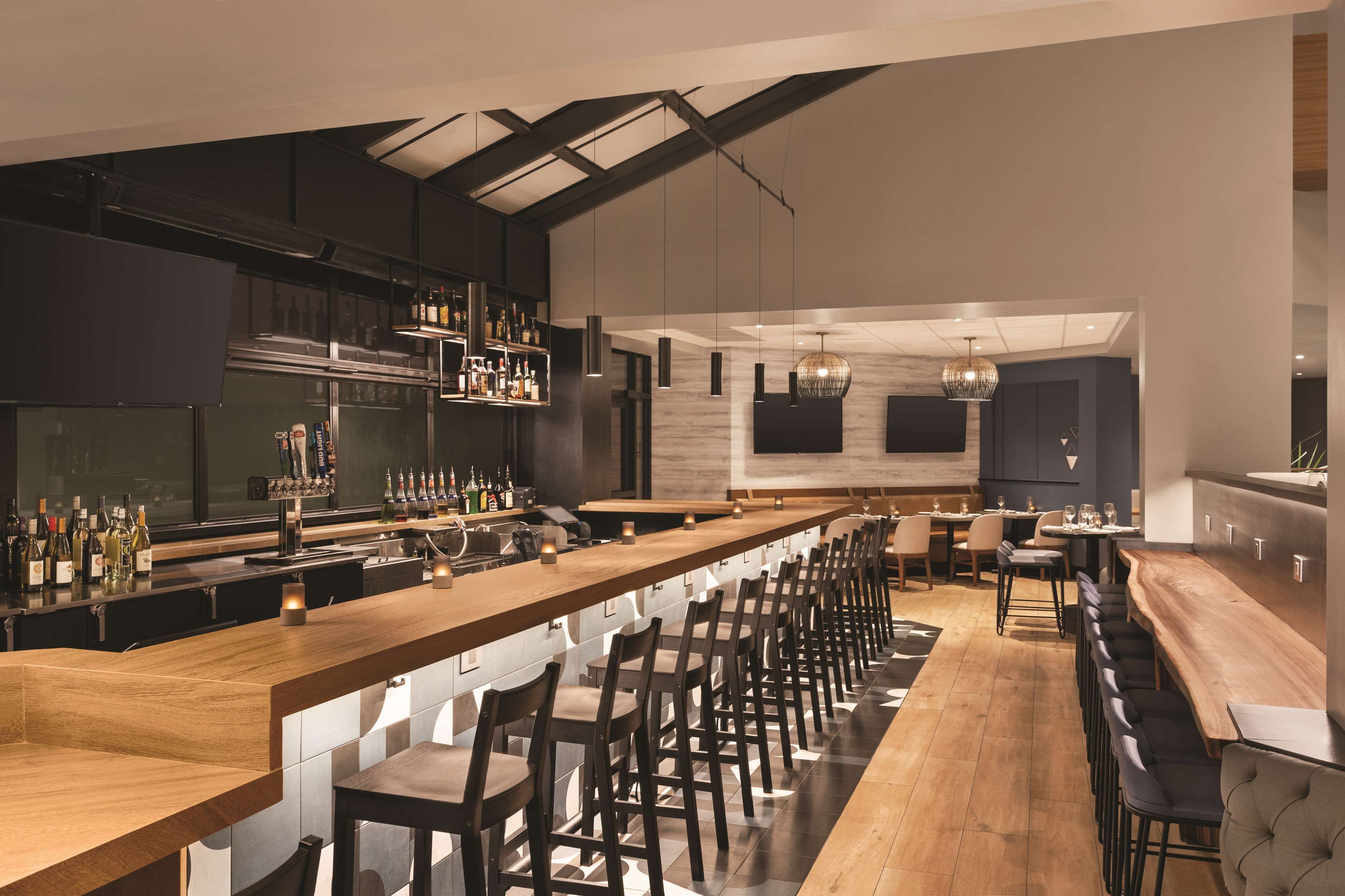 Photo - DoubleTree by Hilton Tampa Rocky Point Waterfront