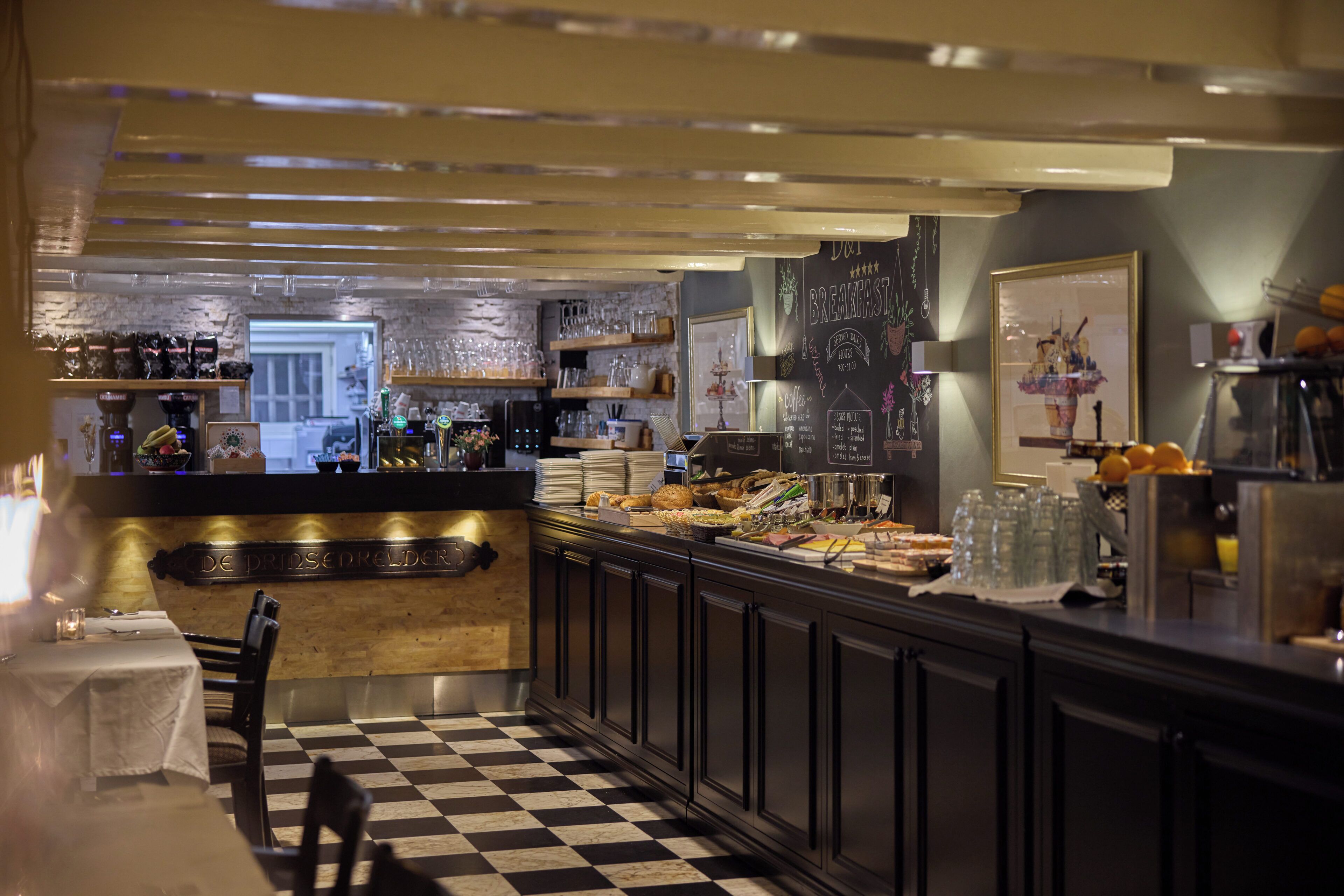 Daily buffet breakfast (EUR 22.50 per person)