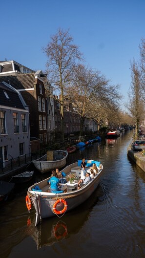 Boating - Dikker & Thijs Hotel (Amsterdam)