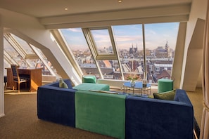 Suite, 1 King Bed, City View | Hypo-allergenic bedding, minibar, in-room safe, desk - Dikker & Thijs Hotel (Amsterdam)