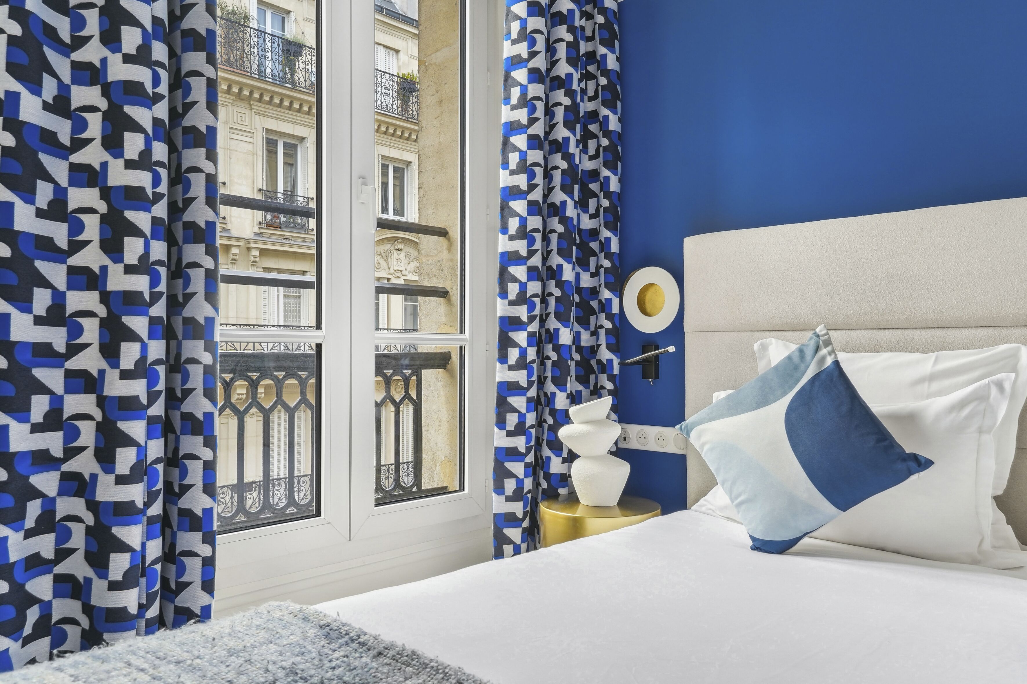 Coffres-forts dans les chambres, bureau