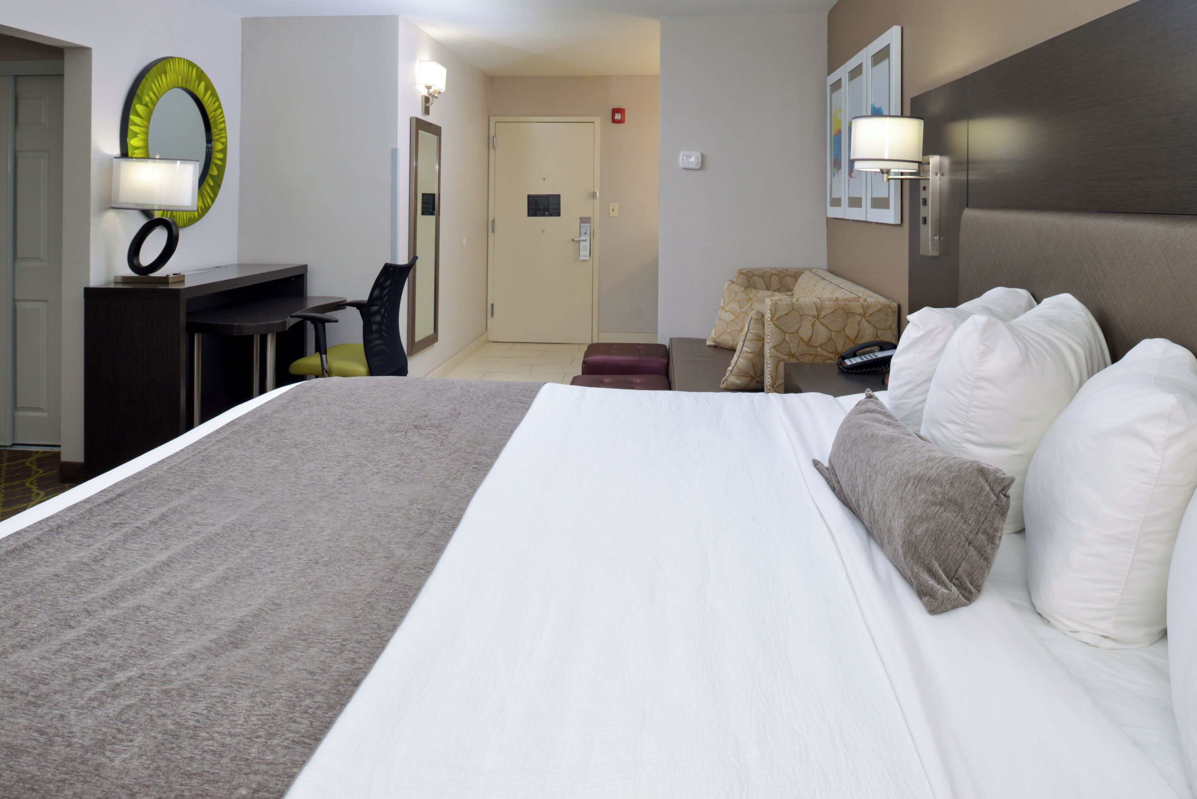 standard room, 1 king bed, non smoking, refrigerator & microwave (larger room;with sofabed) | down duvets, in-room safe, desk, laptop workspace