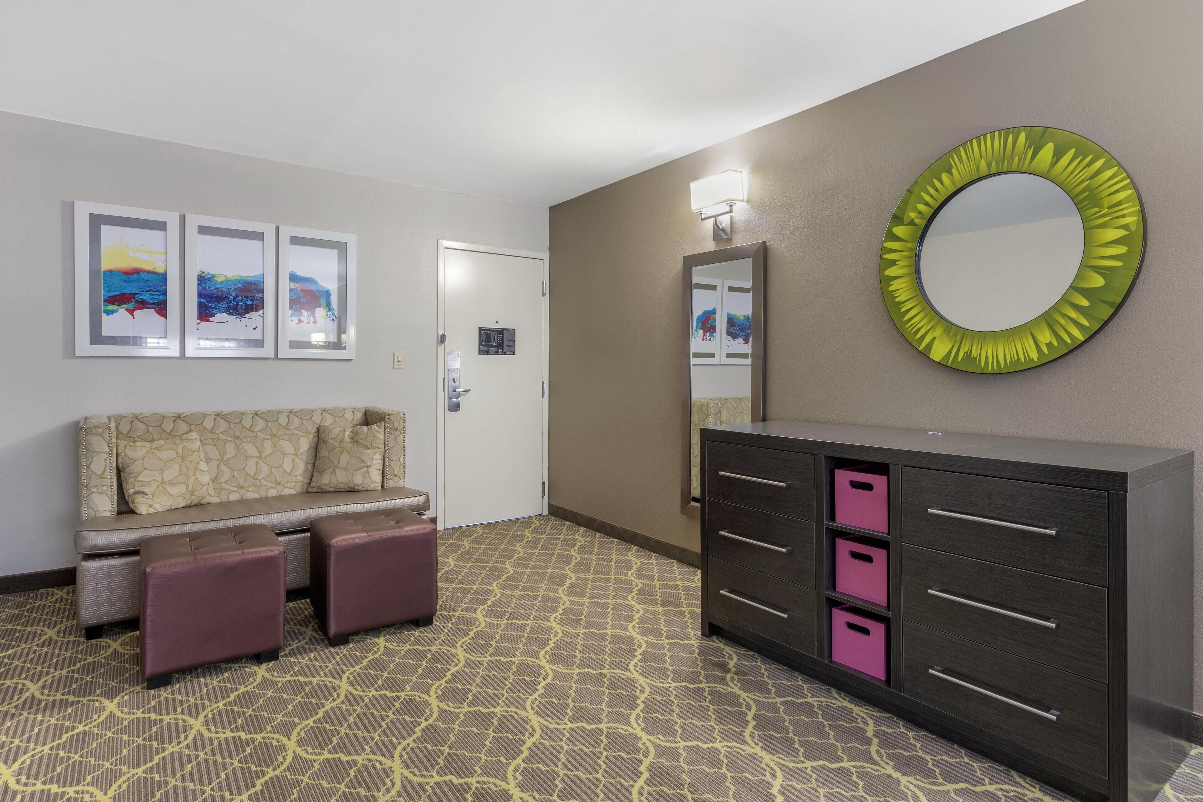 down duvets, in-room safe, desk, laptop workspace