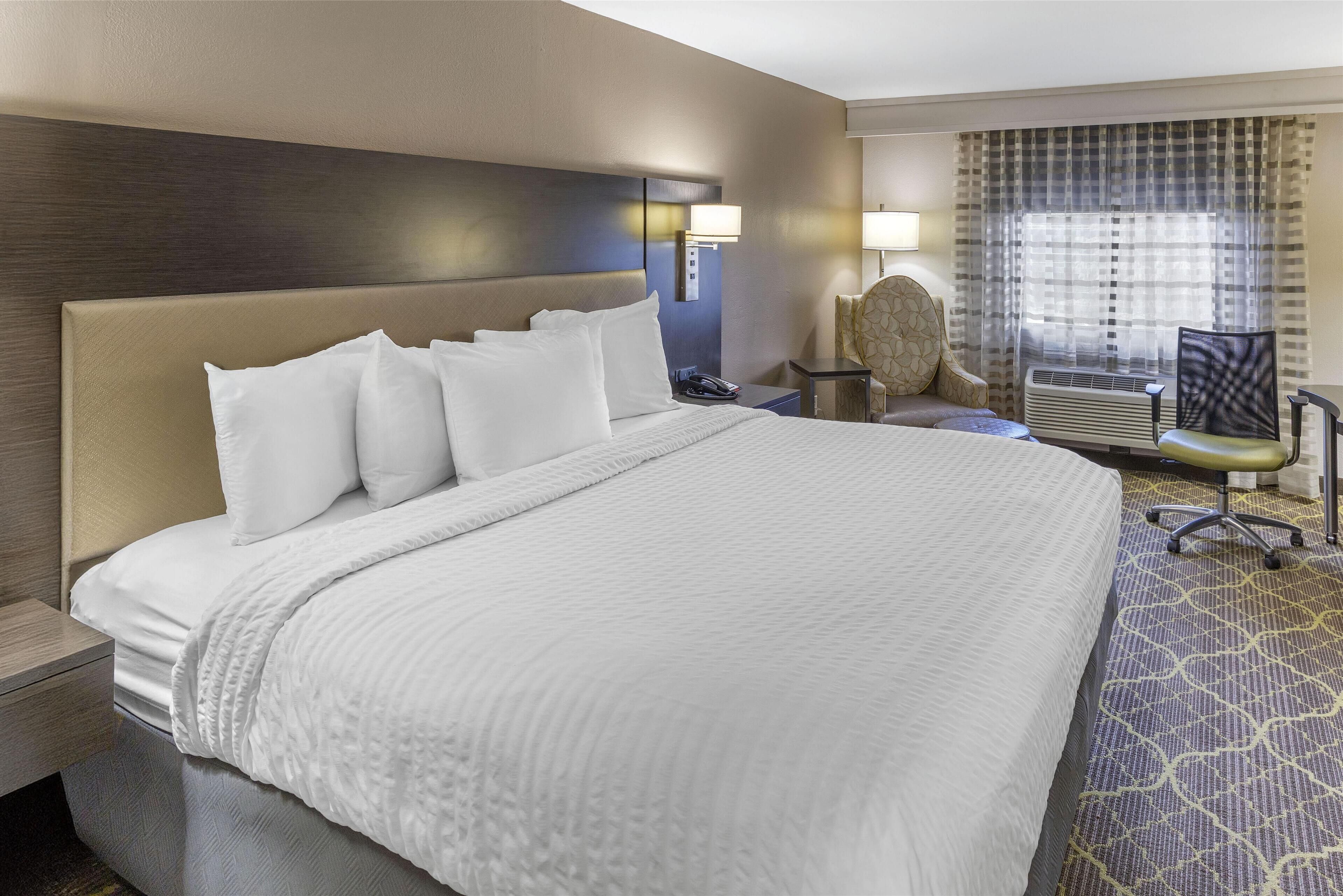 down duvets, in-room safe, desk, laptop workspace