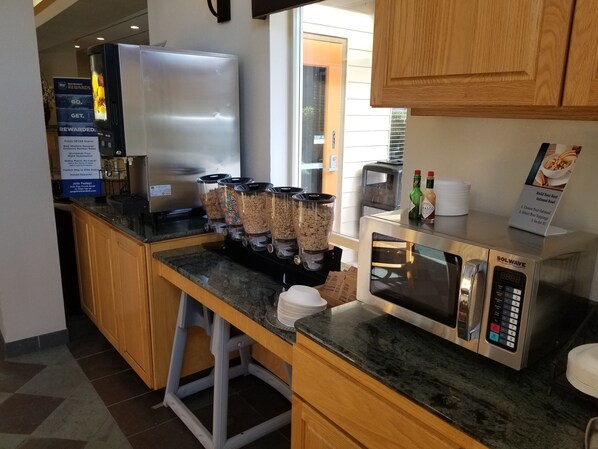 Desayuno continental incluido todos los días 