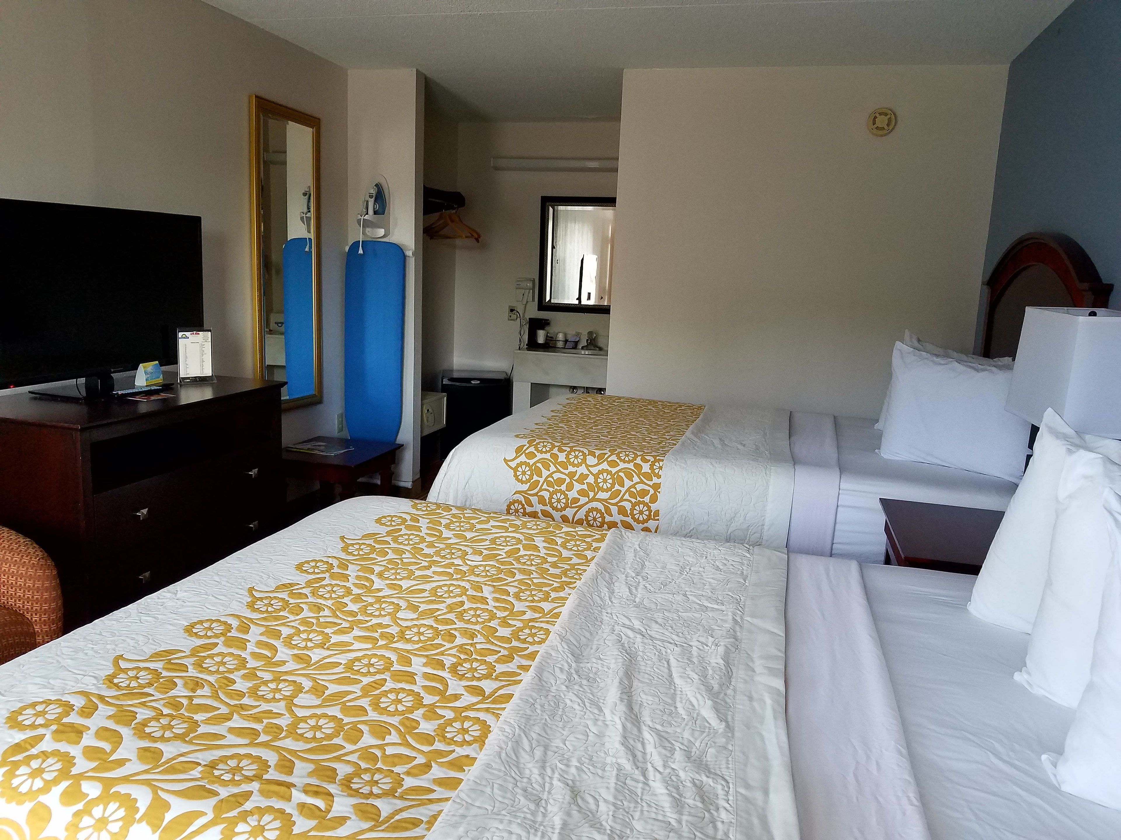 Premium bedding, pillowtop beds, in-room safe, desk