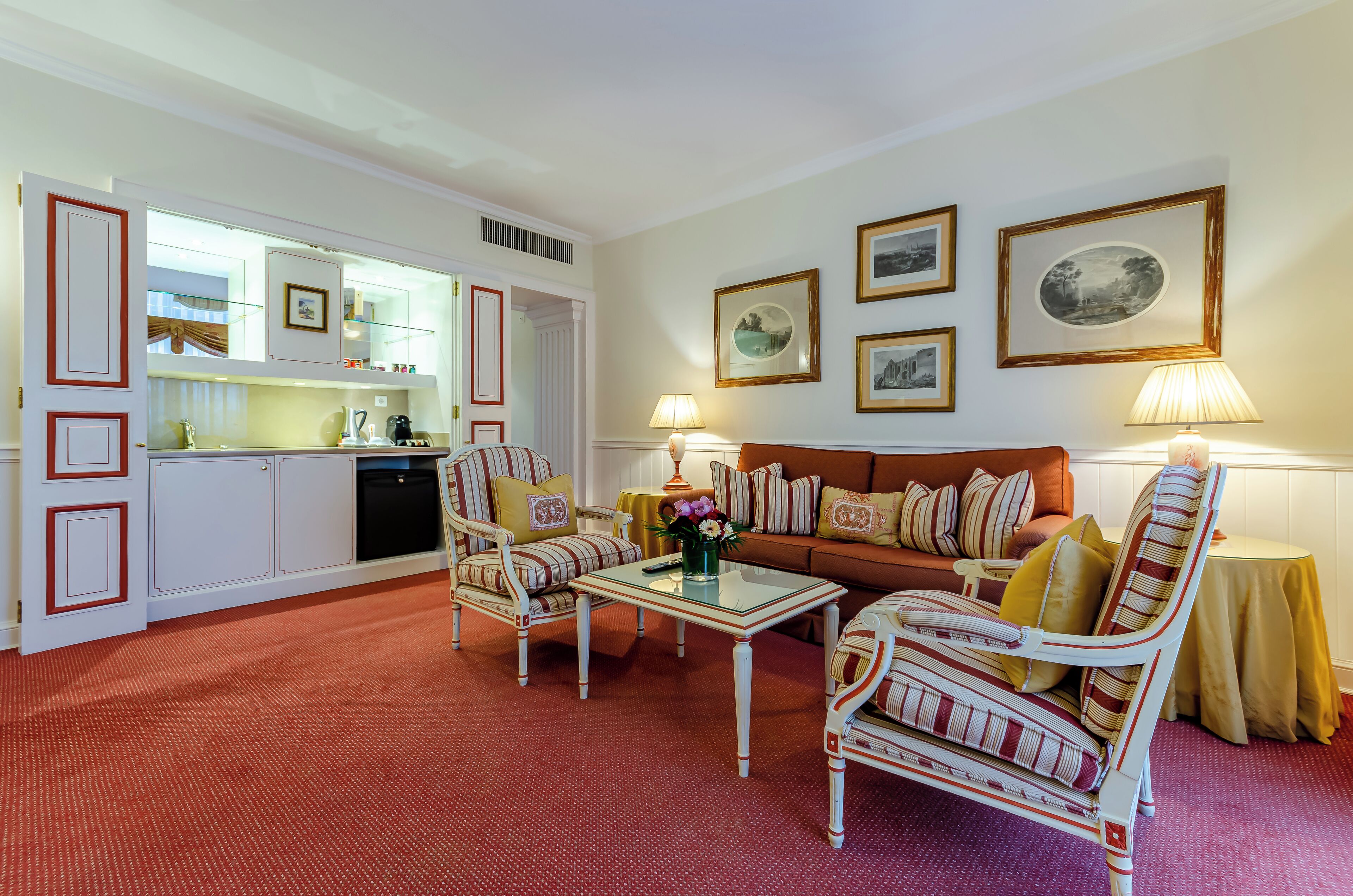 suite (garden) | 1 bedroom, premium bedding, minibar, in-room safe