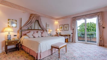 Premium bedding, minibar, in-room safe, desk