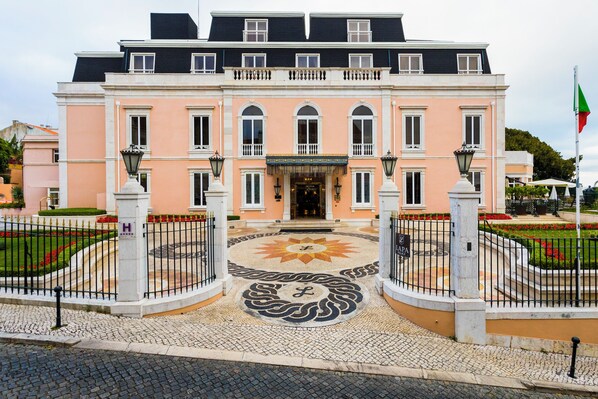 Front of property - Olissippo Lapa Palace – The Leading Hotels of the World (Lisbon)