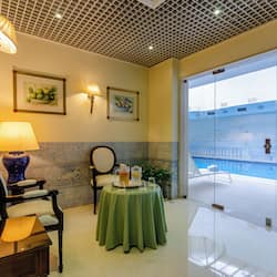 Couples treatment rooms, sauna, hot tub, steam room, Turkish bath