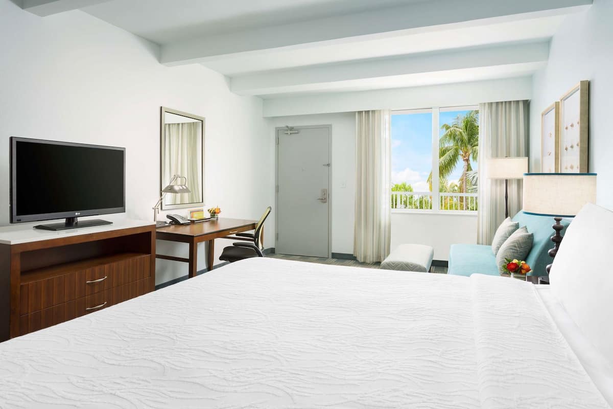 In-room safe, individually decorated, individually furnished, desk