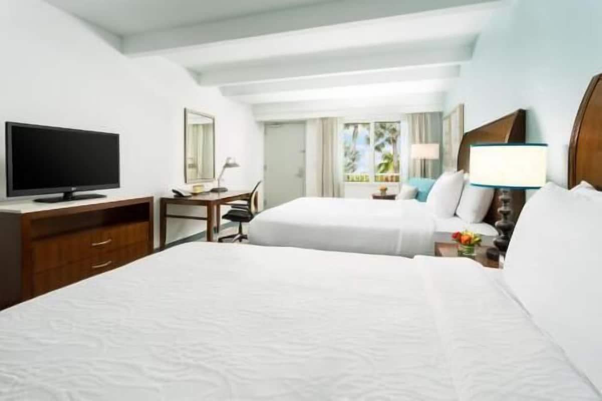 In-room safe, individually decorated, individually furnished, desk