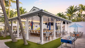 Poolside views, serves lunch and dinner