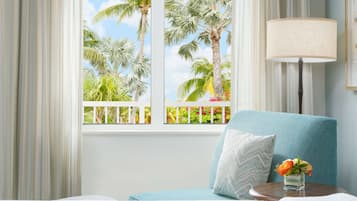 Caja de seguridad en la habitación y decoración personalizada