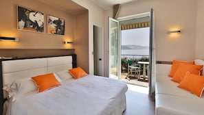 Standardzimmer, Mehrere Betten, Terrasse, Meerblick